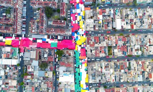 La presencia del Centro Ross de WRI en urbes como Ciudad de México nos ha enseñado cómo trabajar entre administraciones políticas, construir coaliciones y catalizar transformaciones urbanas. Crédito de foto: Julie Ricard/Unsplash